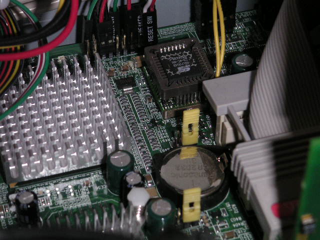 /openwrt/flashrom/raw/commit/0b39a3e00c3f1ebbcc910dfbe08ab3312afa19c1/doc/user_docs/Bios_savior.jpg