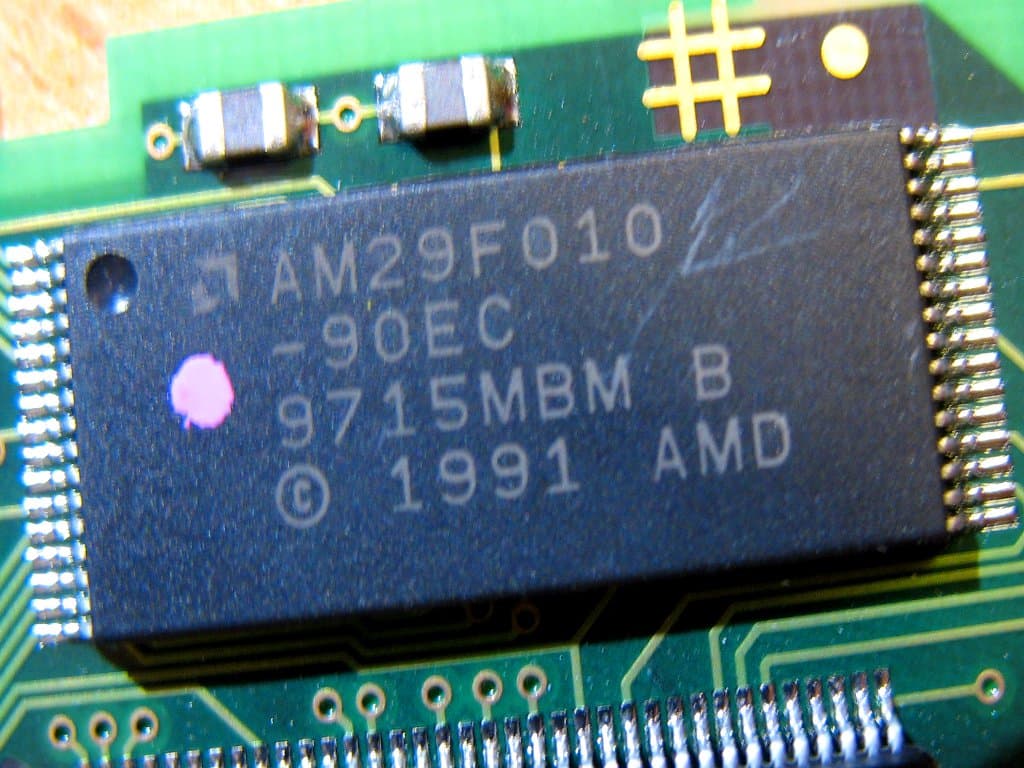 /openwrt/flashrom/raw/commit/4e334c4f79da2b621917da8f47dcf33bb2c0cfbc/doc/user_docs/Amd_am29f010_tsop32.jpg