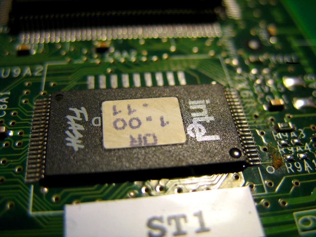 /openwrt/flashrom/raw/commit/73666de3f2d2372f044d0cc3b3b874c88565ad6b/doc/user_docs/Soldered_tsop40.jpg